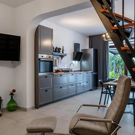 Holiday home Olive Hill Poljica-Brig