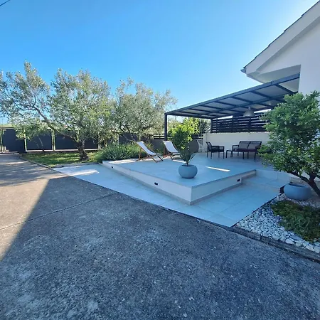 Holiday home Olive Hill Poljica-Brig