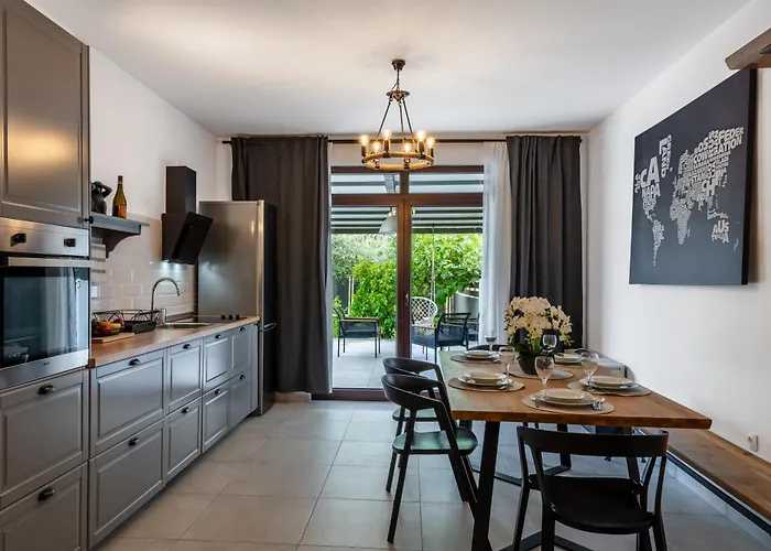 Olive Hill * Poljica-Brig