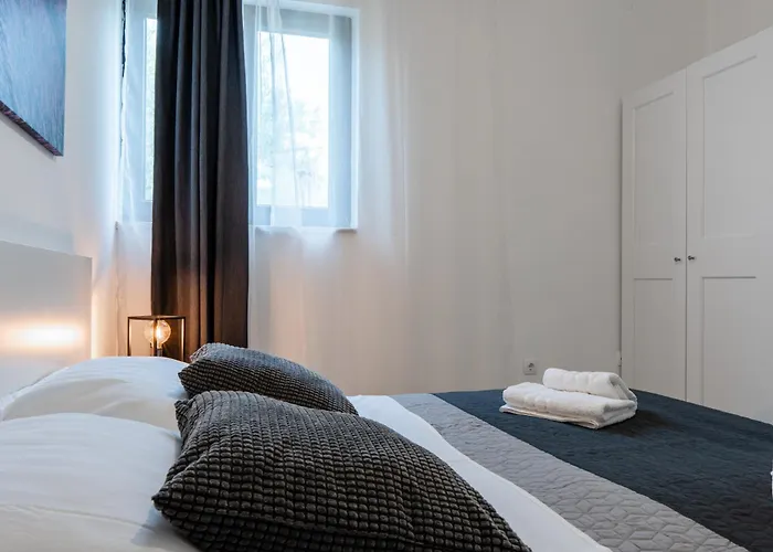 Olive Hill Poljica-Brig